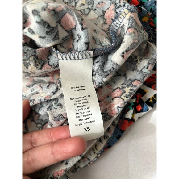 LuLaRoe Women’s Irma Tunic T-Shirt Top Size XS Floral - Picture 4 of 6
